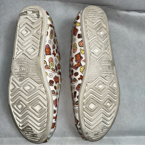 TOMS good morning breakfast pattern shoes size 8 - Picture 5 of 5